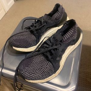 Adidas Ultra Boost Women Size 8